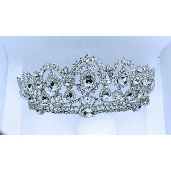 Clear Rhinestone Elegant Silver Tone Metal Tiara Crown New - Picture 4 of 4
